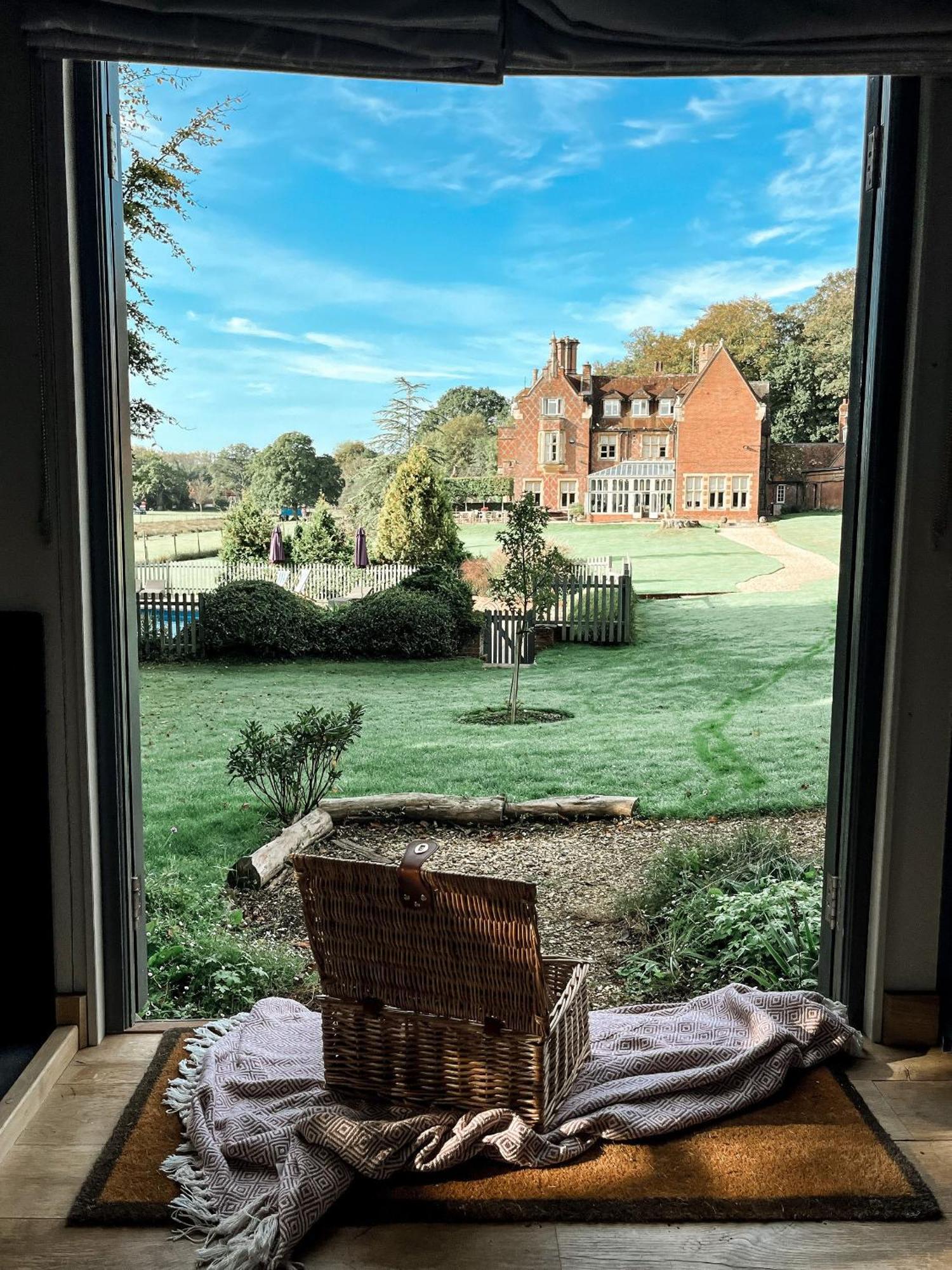 Burley Manor Hotel Exterior photo